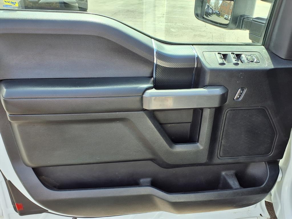 Ford F-150 Lariat 4WD SuperCab 8' Box 2018