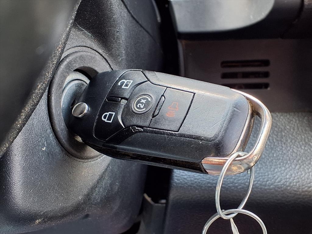 Ford F-150 Lariat 4WD SuperCab 8' Box 2018