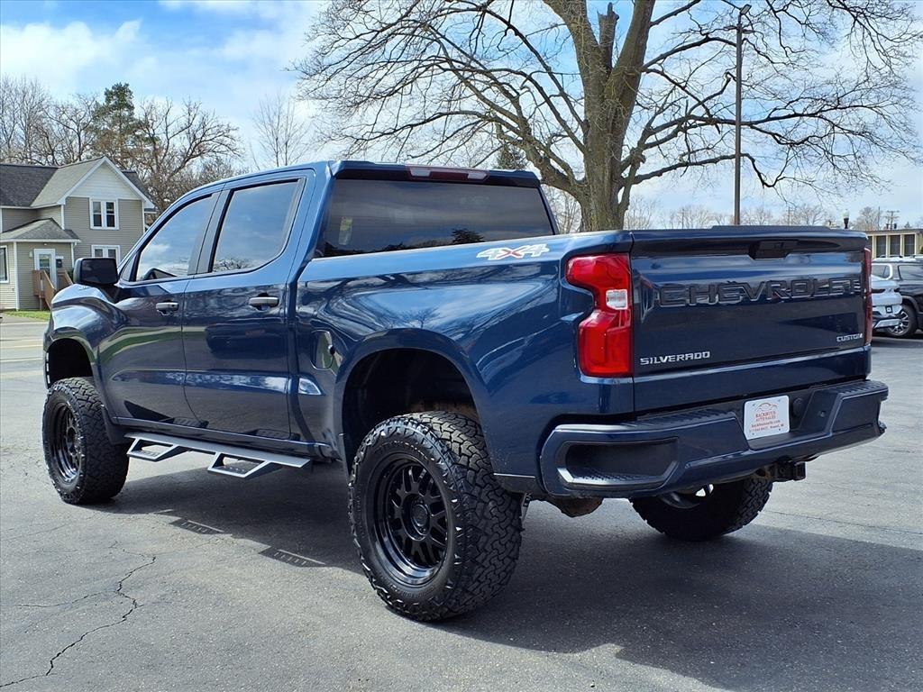 Chevrolet Silverado 1500 4WD Crew Cab 147" Custom 2020