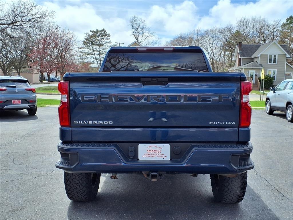 Chevrolet Silverado 1500 4WD Crew Cab 147" Custom 2020