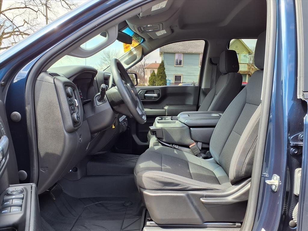 Chevrolet Silverado 1500 4WD Crew Cab 147" Custom 2020