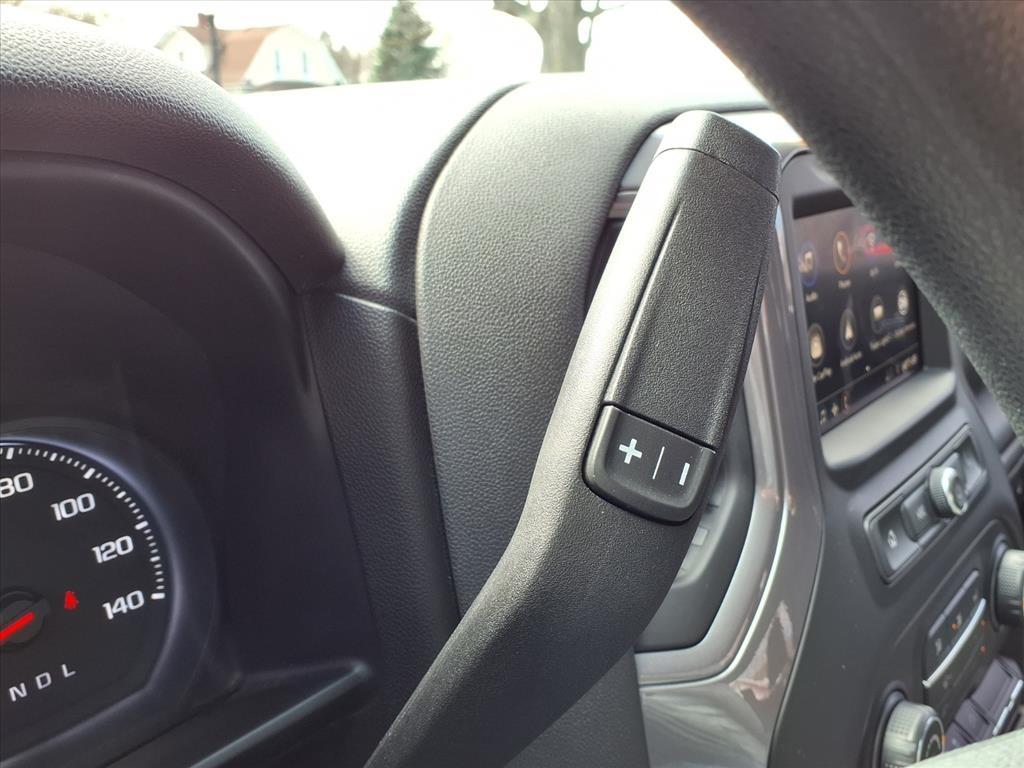 Chevrolet Silverado 1500 4WD Crew Cab 147" Custom 2020