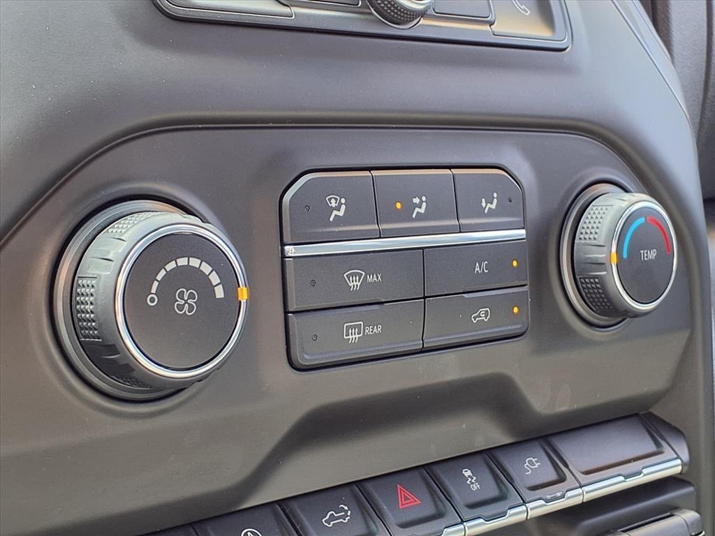 Chevrolet Silverado 1500 4WD Crew Cab 147" Custom 2020