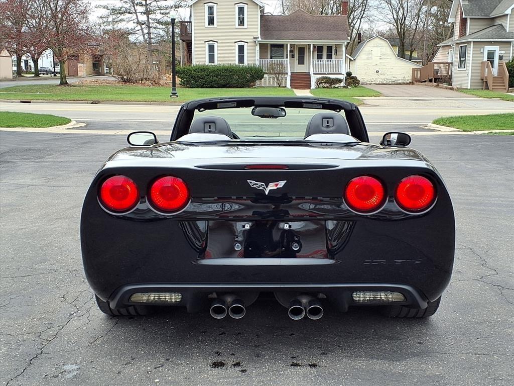 Chevrolet Corvette 2dr Conv w/2LT 2010