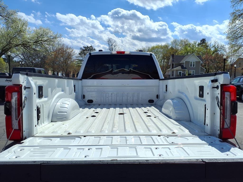 Ford Super Duty F-450 DRW King Ranch 4WD Crew Cab 8' Box 2023