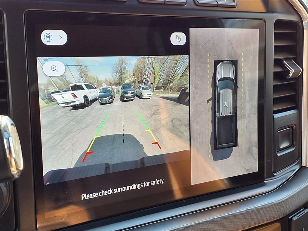 Ford Super Duty F-450 DRW King Ranch 4WD Crew Cab 8' Box 2023