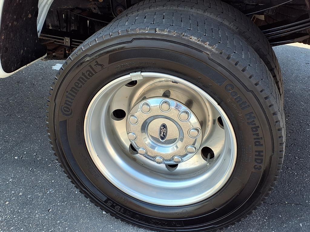 Ford Super Duty F-450 DRW Platinum 4WD Crew Cab 8' Box 2023