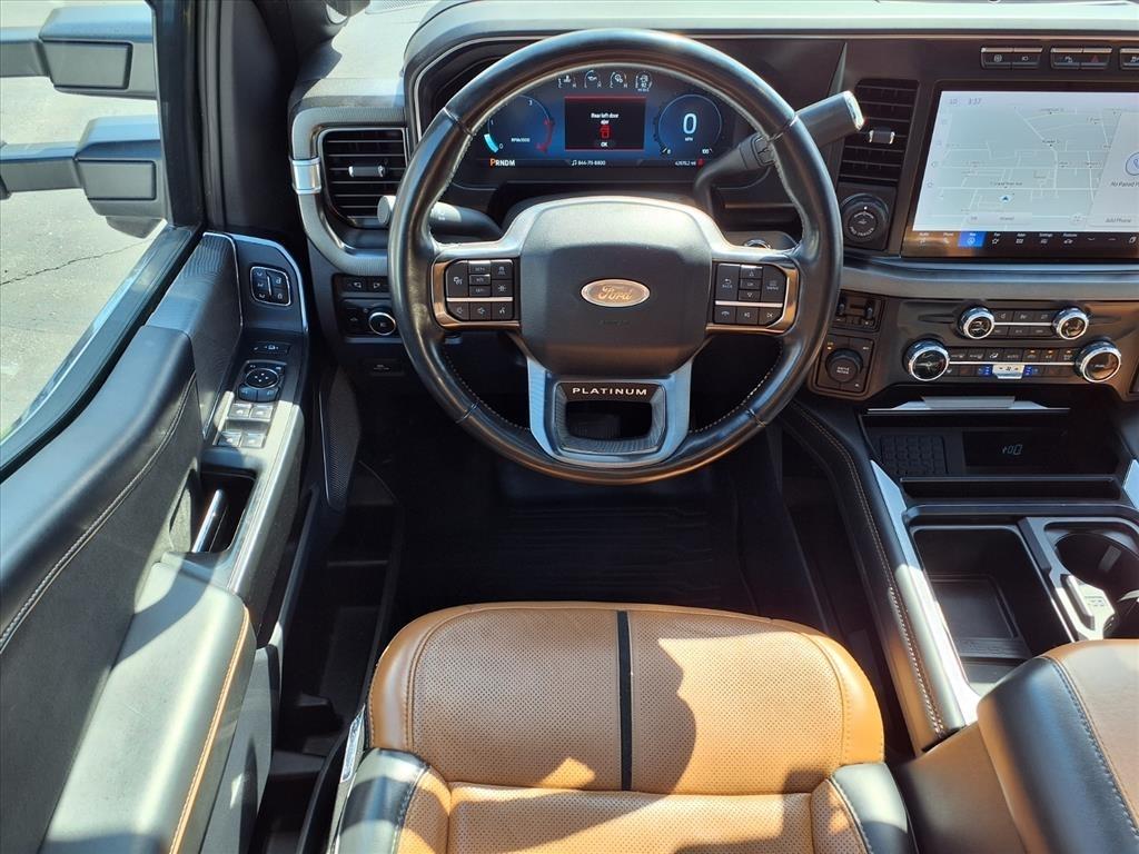 Ford Super Duty F-450 DRW Platinum 4WD Crew Cab 8' Box 2023