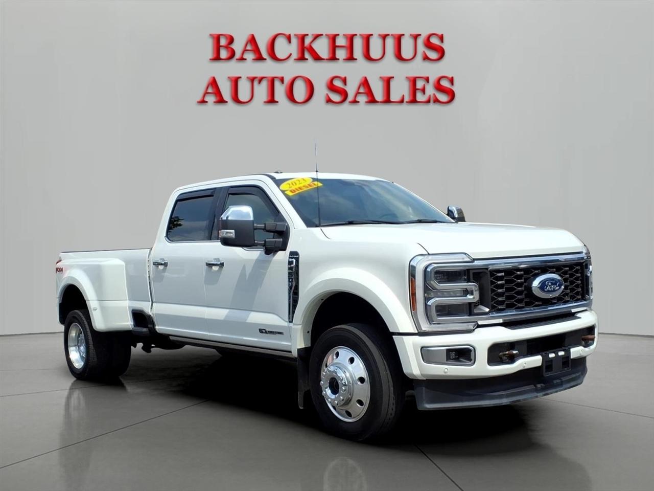 2023 Ford Super Duty F-450 DRW Platinum 4WD Crew Cab 8' Box