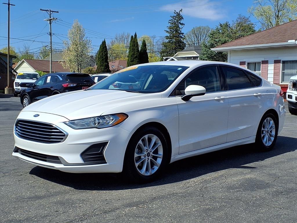 Ford Fusion SE FWD 2020