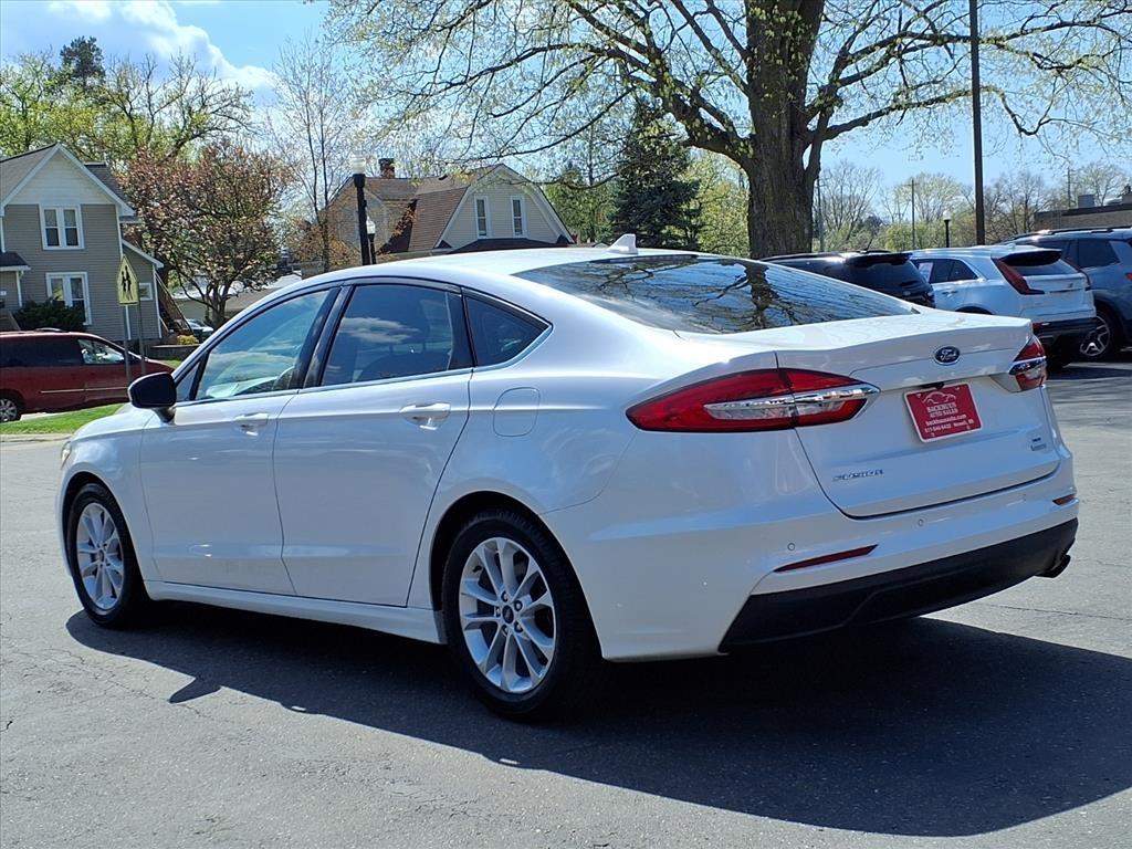 Ford Fusion SE FWD 2020