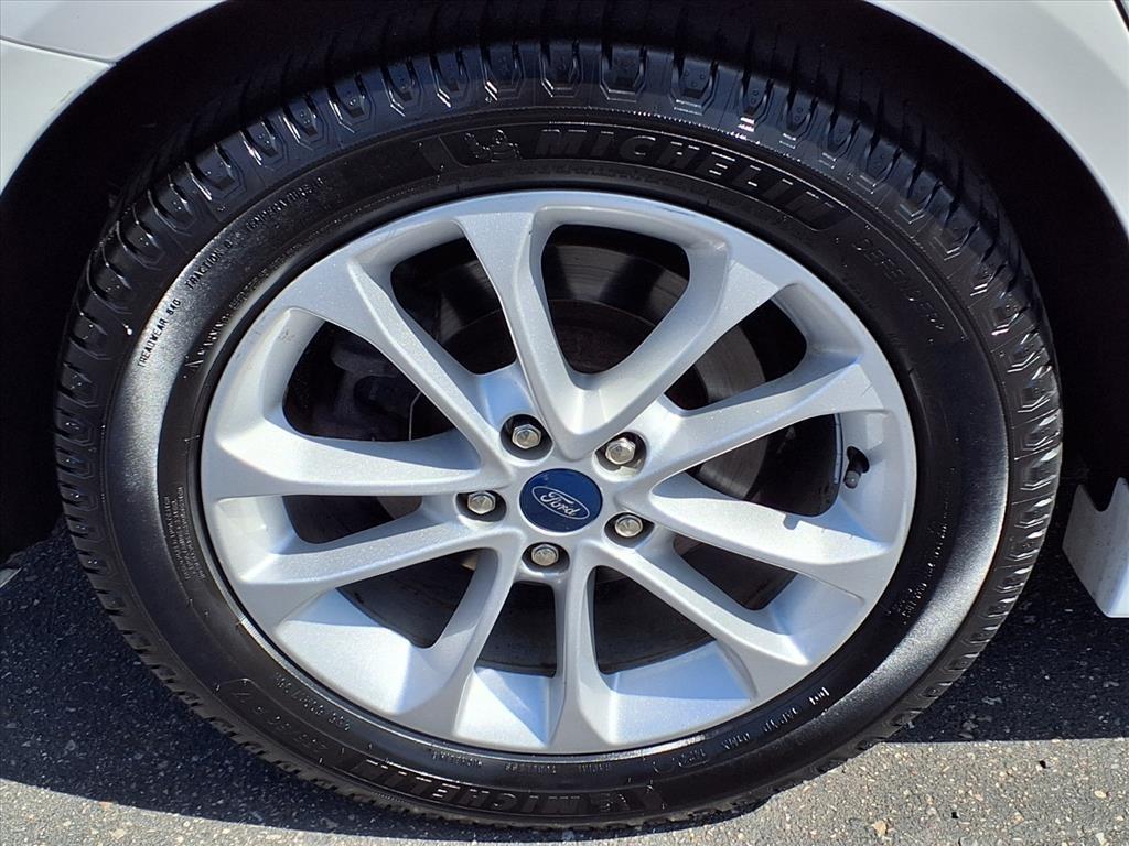 Ford Fusion SE FWD 2020