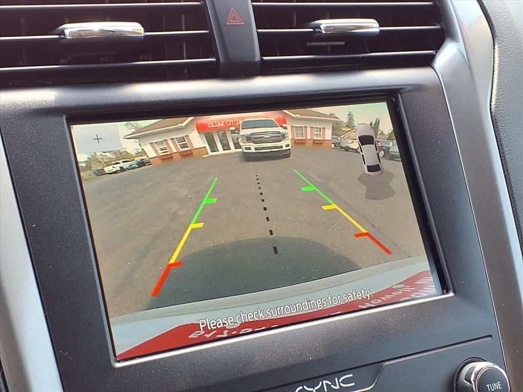 Ford Fusion SE FWD 2020