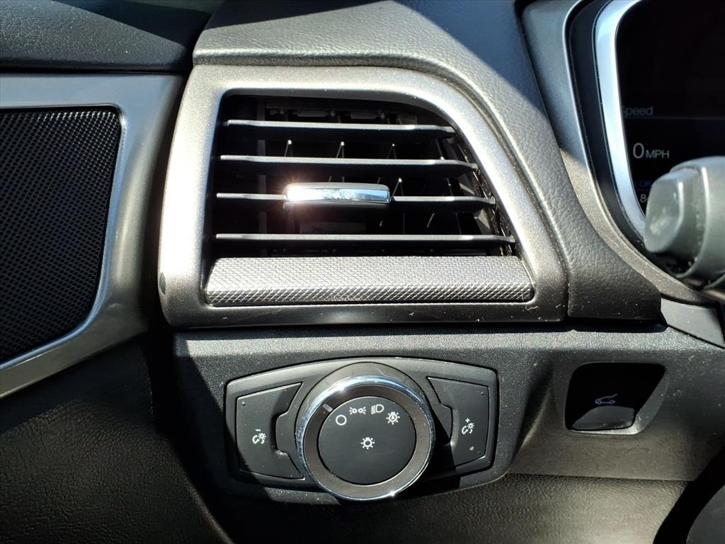 Ford Fusion SE FWD 2020