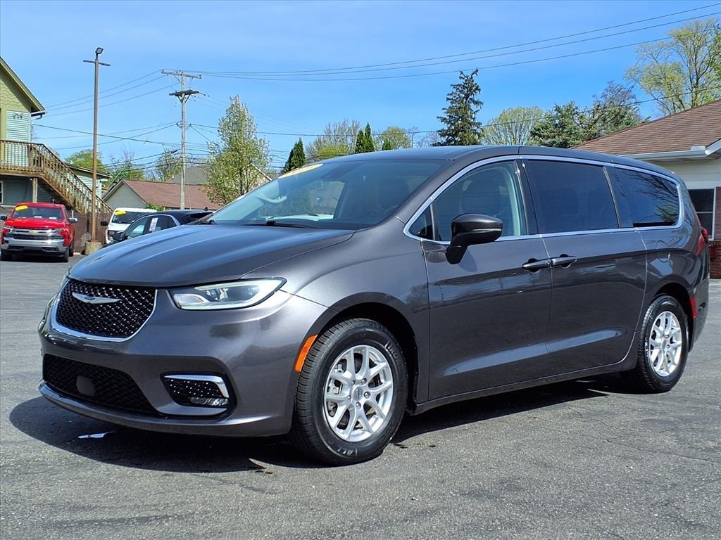 Chrysler Pacifica Touring L FWD 2023