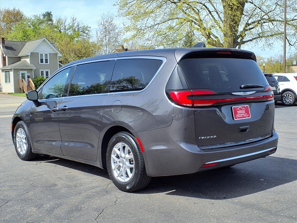 Chrysler Pacifica Touring L FWD 2023