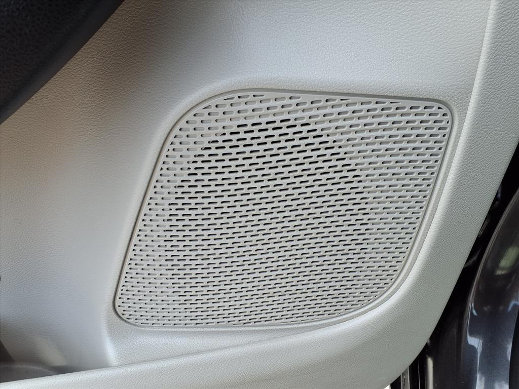 Chrysler Pacifica Touring L FWD 2023