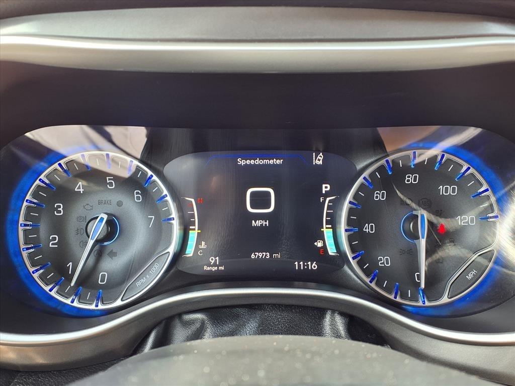 Chrysler Pacifica Touring L FWD 2023