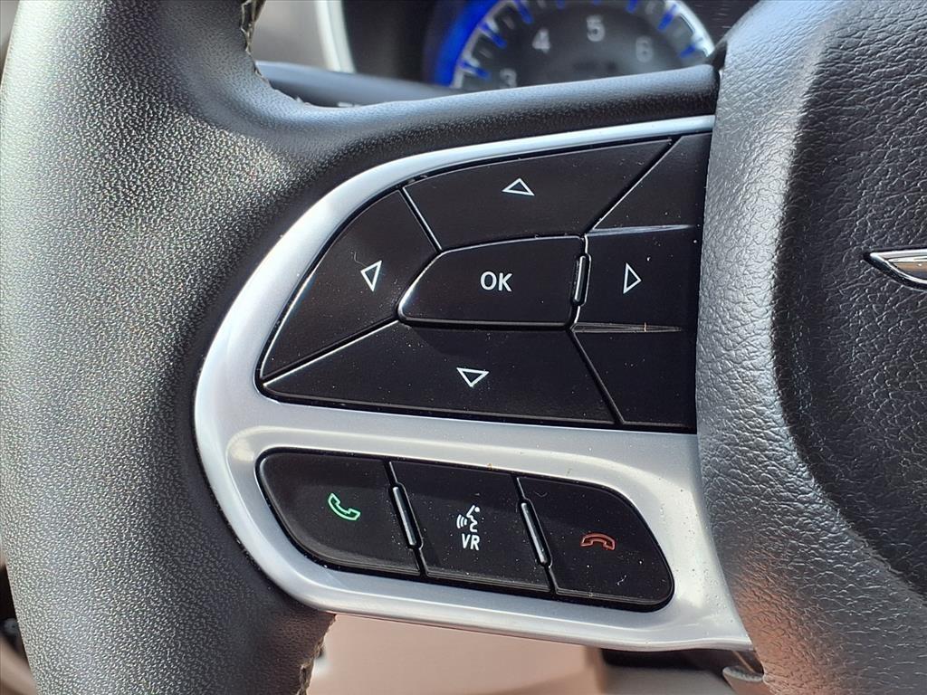 Chrysler Pacifica Touring L FWD 2023