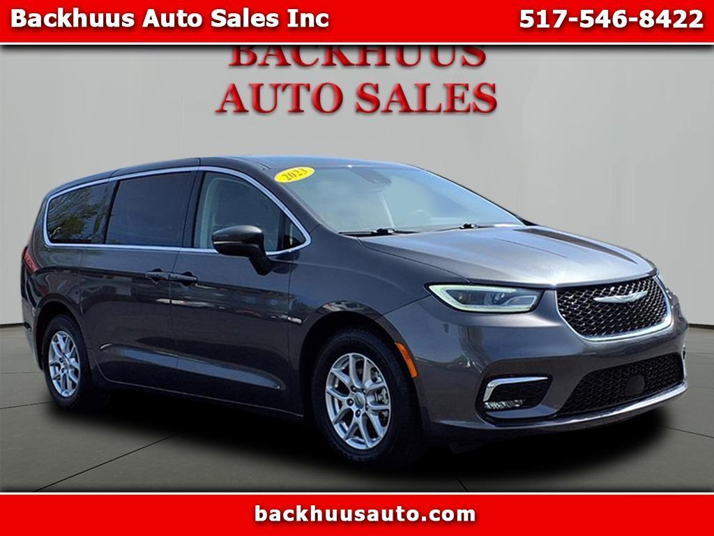 2023 Chrysler Pacifica Touring L FWD