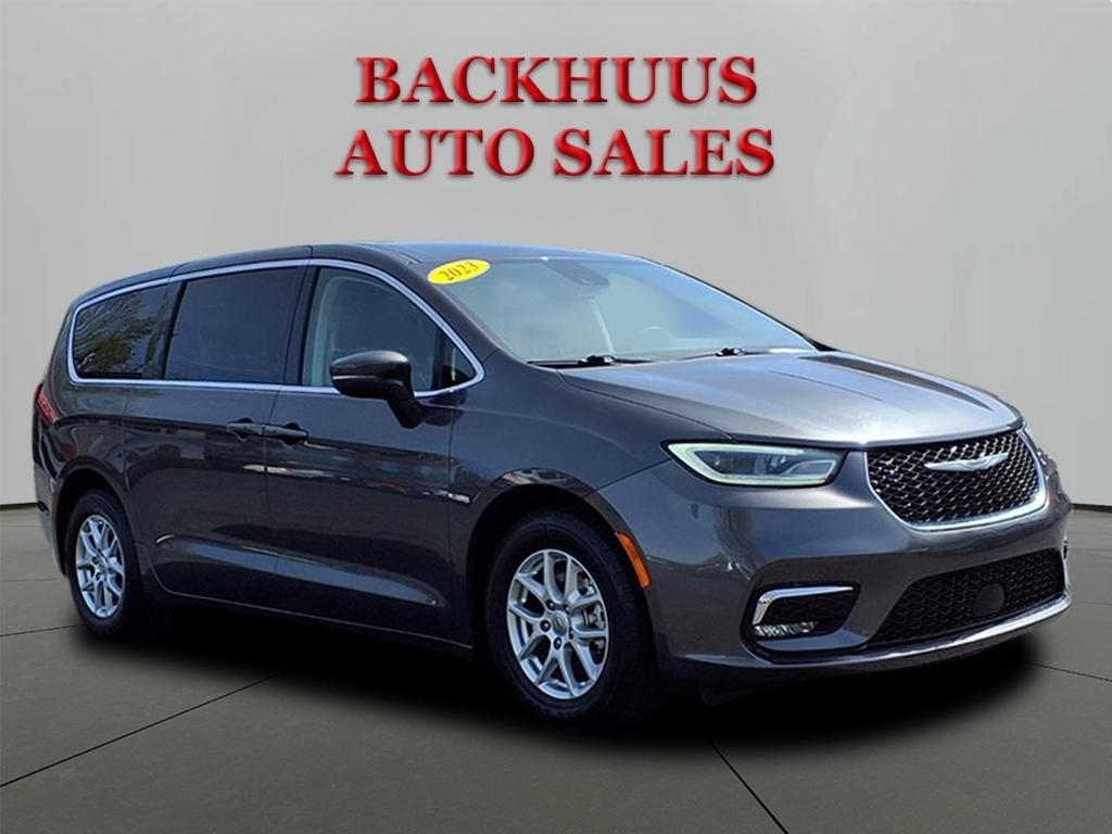 2023 Chrysler Pacifica Touring L FWD