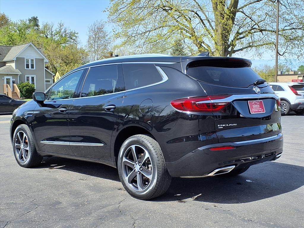Buick Enclave AWD 4dr Essence 2021