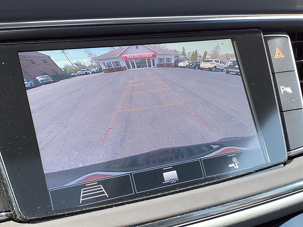 Buick Enclave AWD 4dr Essence 2021