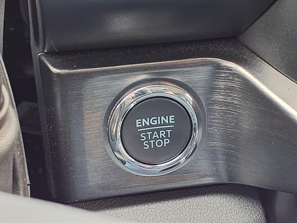 Ford Super Duty F-550 DRW Lariat 4WD Crew Cab 179" WB 60" CA 2024