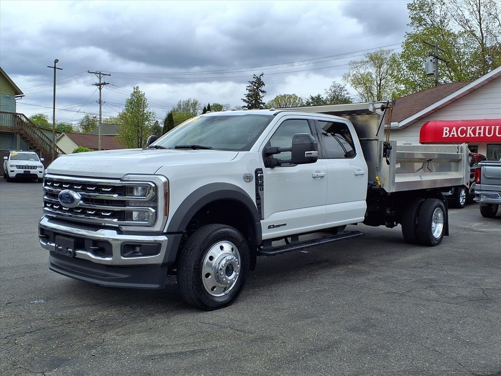 Ford Super Duty F-550 DRW Lariat 4WD Crew Cab 179" WB 60" CA 2024