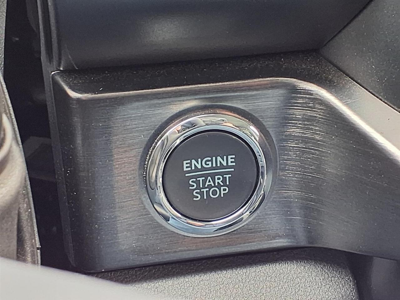 Ford Super Duty F-550 DRW Lariat 4WD Crew Cab 179" WB 60" CA 2024