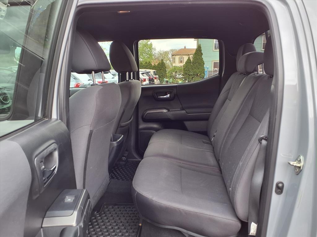 Toyota Tacoma 4WD TRD Off Road Double Cab 5' Bed V6 MT (Natl) 2019