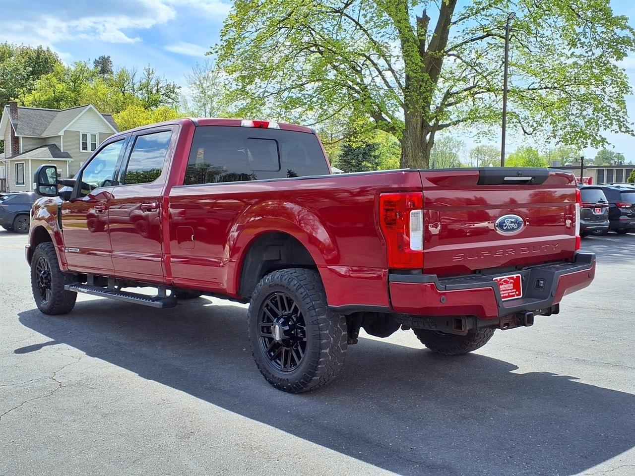 Ford Super Duty F-250 SRW Lariat 4WD Crew Cab 8' Box 2019