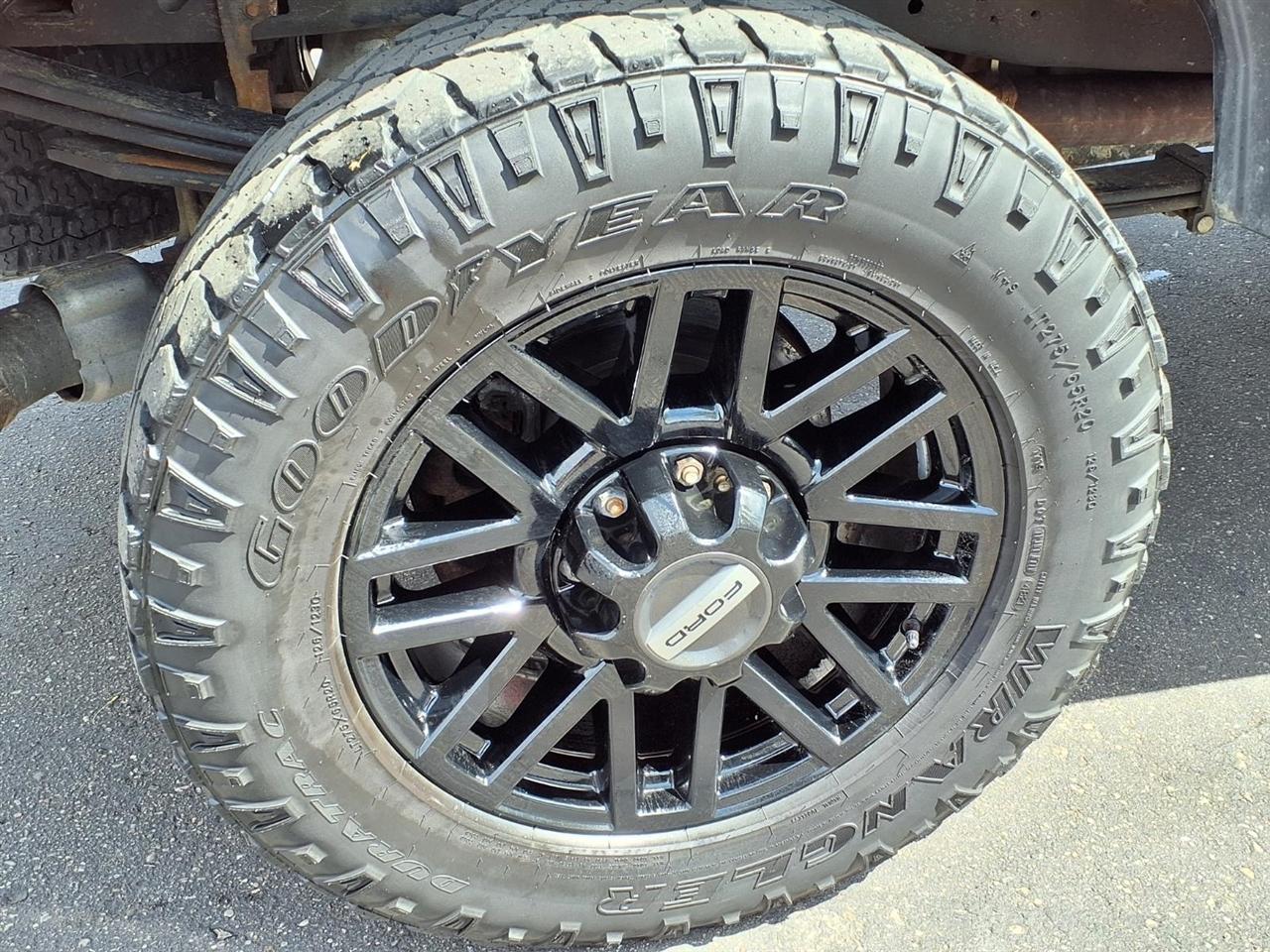 Ford Super Duty F-250 SRW Lariat 4WD Crew Cab 8' Box 2019