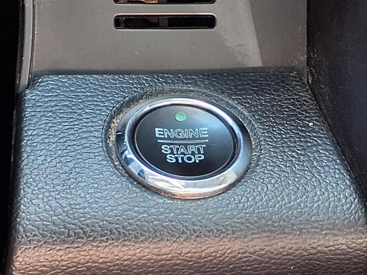 Ford Super Duty F-250 SRW Lariat 4WD Crew Cab 8' Box 2019