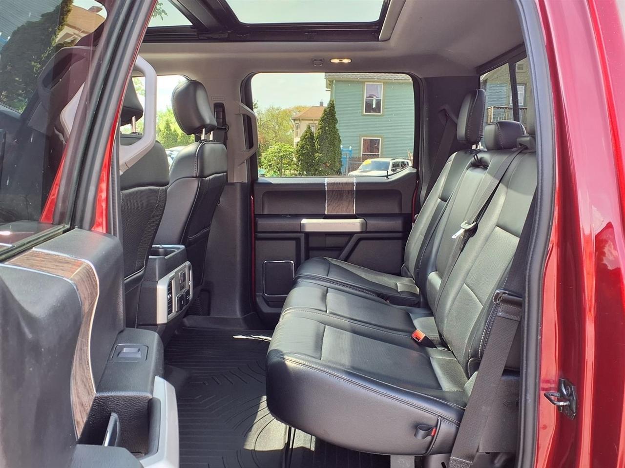 Ford Super Duty F-250 SRW Lariat 4WD Crew Cab 8' Box 2019