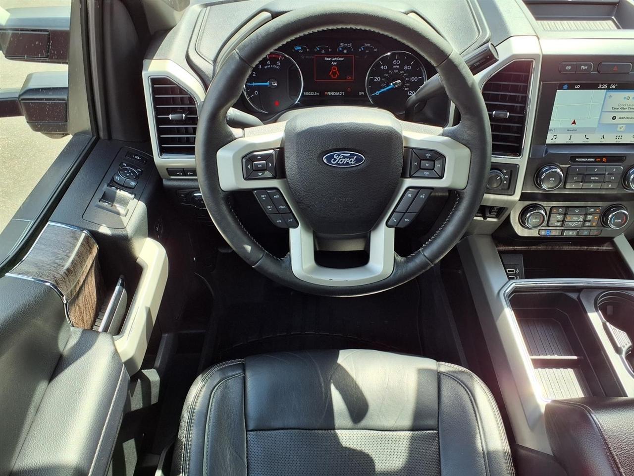 Ford Super Duty F-250 SRW Lariat 4WD Crew Cab 8' Box 2019