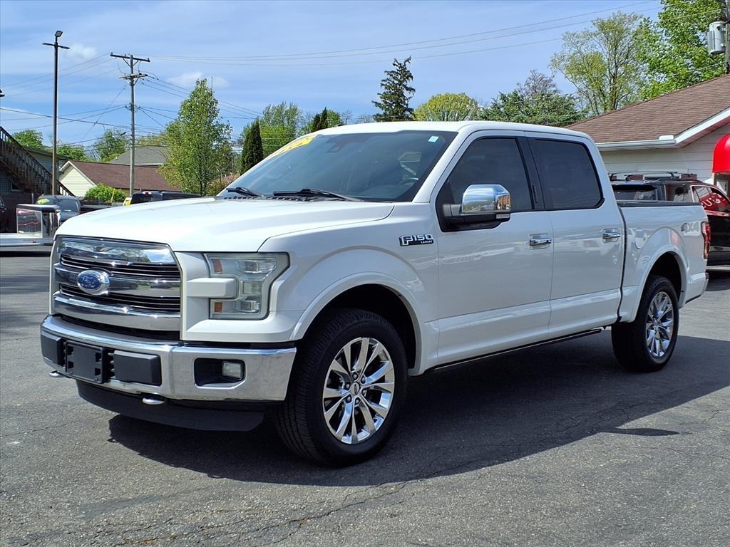 Ford F-150 4WD SuperCrew 145" Lariat 2015