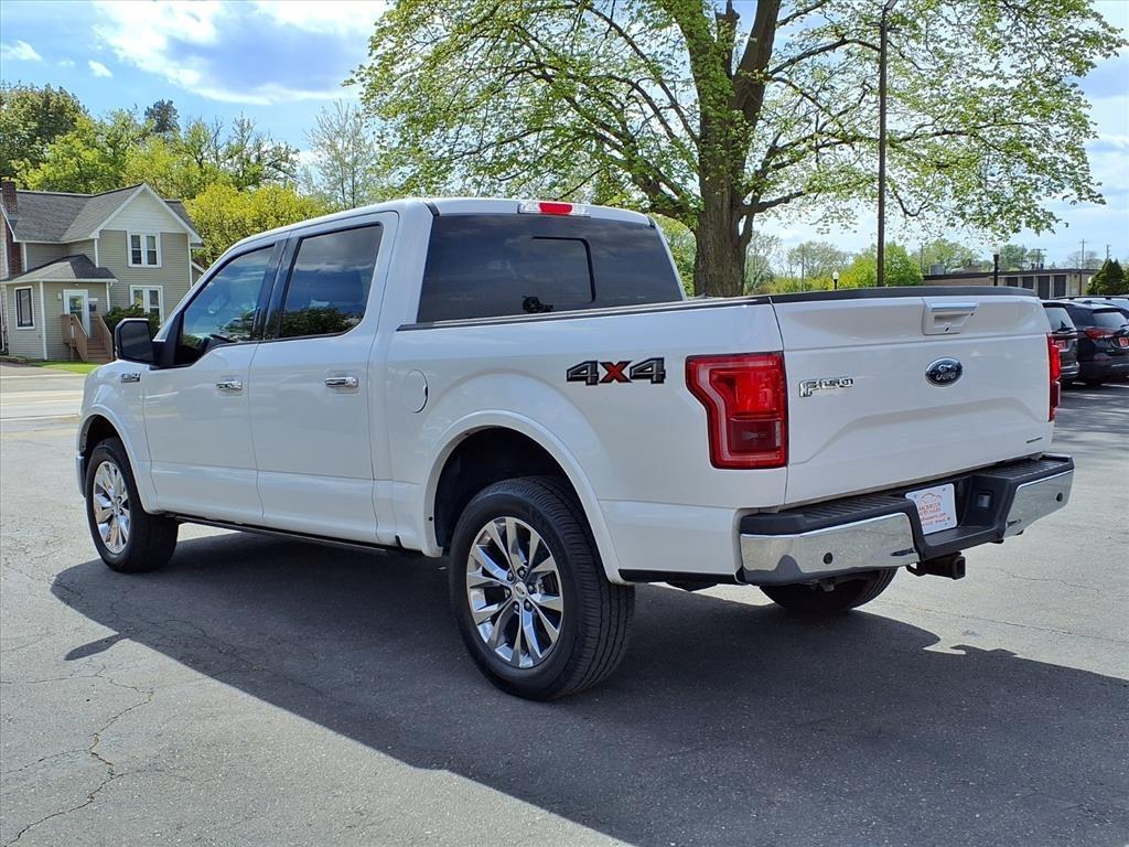 Ford F-150 4WD SuperCrew 145" Lariat 2015
