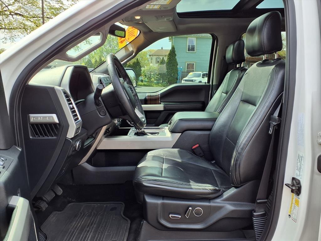 Ford F-150 4WD SuperCrew 145" Lariat 2015