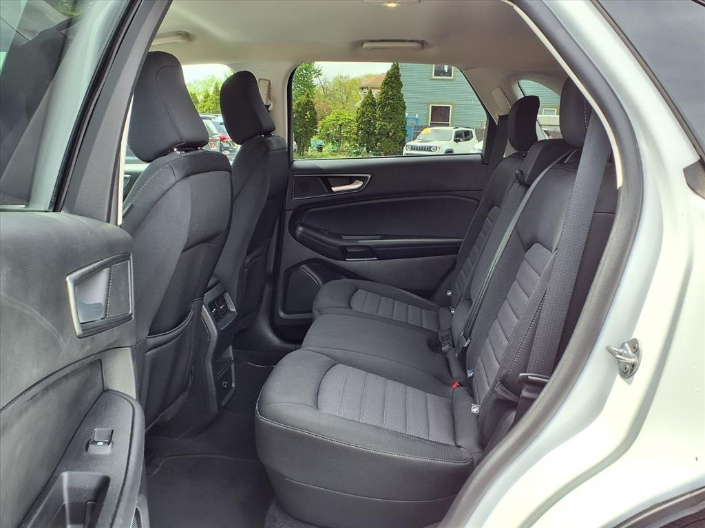 Ford Edge SE FWD 2021