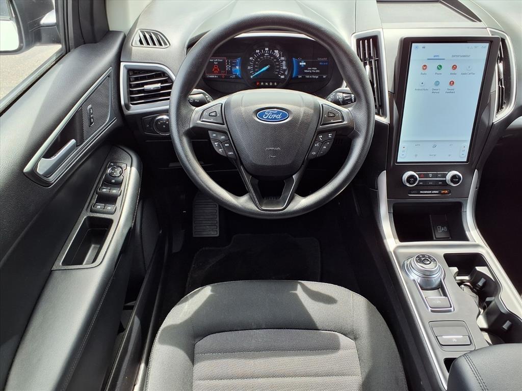 Ford Edge SE FWD 2021