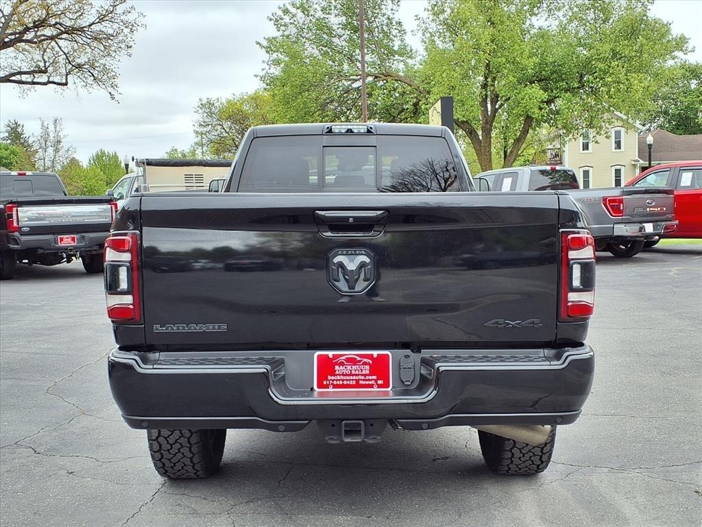 RAM 3500 Laramie 4x4 Crew Cab 8' Box 2019