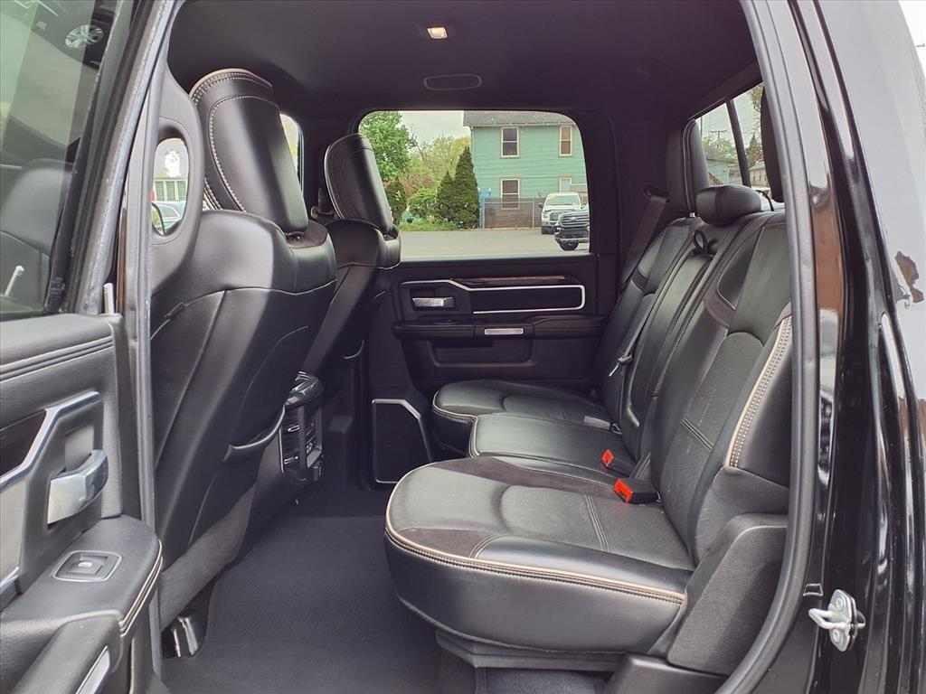 RAM 3500 Laramie 4x4 Crew Cab 8' Box 2019