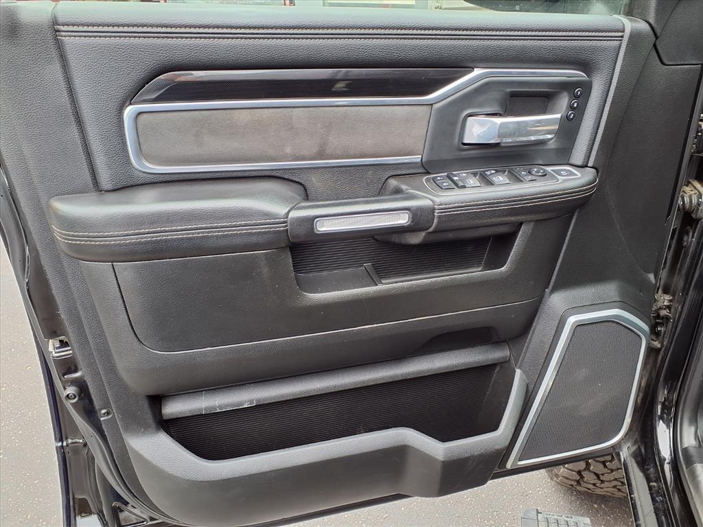 RAM 3500 Laramie 4x4 Crew Cab 8' Box 2019