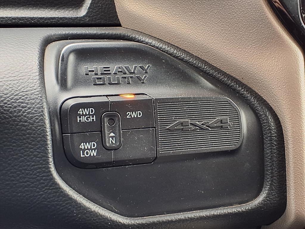 RAM 3500 Laramie 4x4 Crew Cab 8' Box 2019