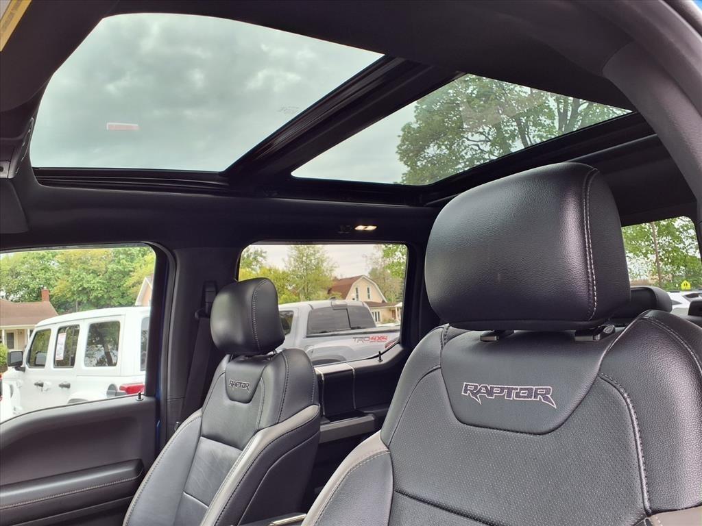 Ford F-150 Raptor 4WD SuperCrew 5.5' Box 2017