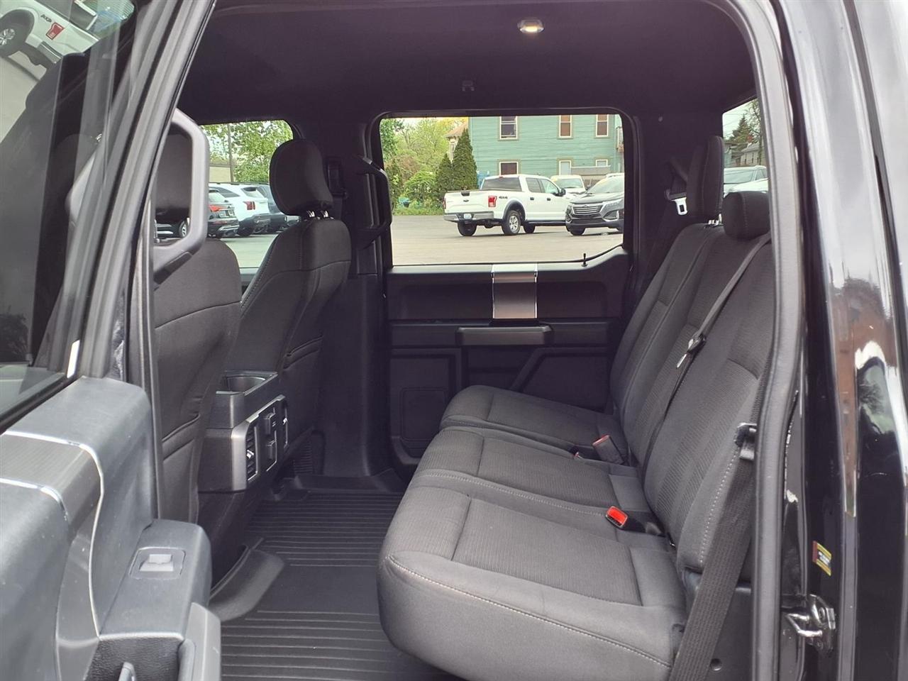 Ford F-150 4WD SuperCrew 145" XLT 2016