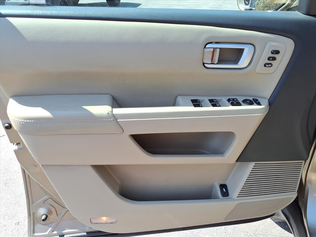 Honda Pilot 4WD 4dr Touring w/RES & Navi 2011