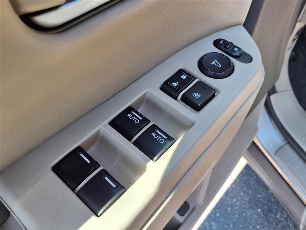 Honda Pilot 4WD 4dr Touring w/RES & Navi 2011