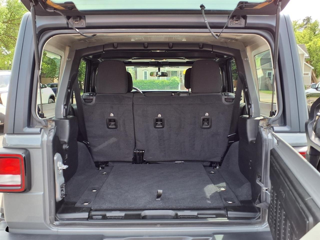 Jeep Wrangler Unlimited Sahara 4x4 2021